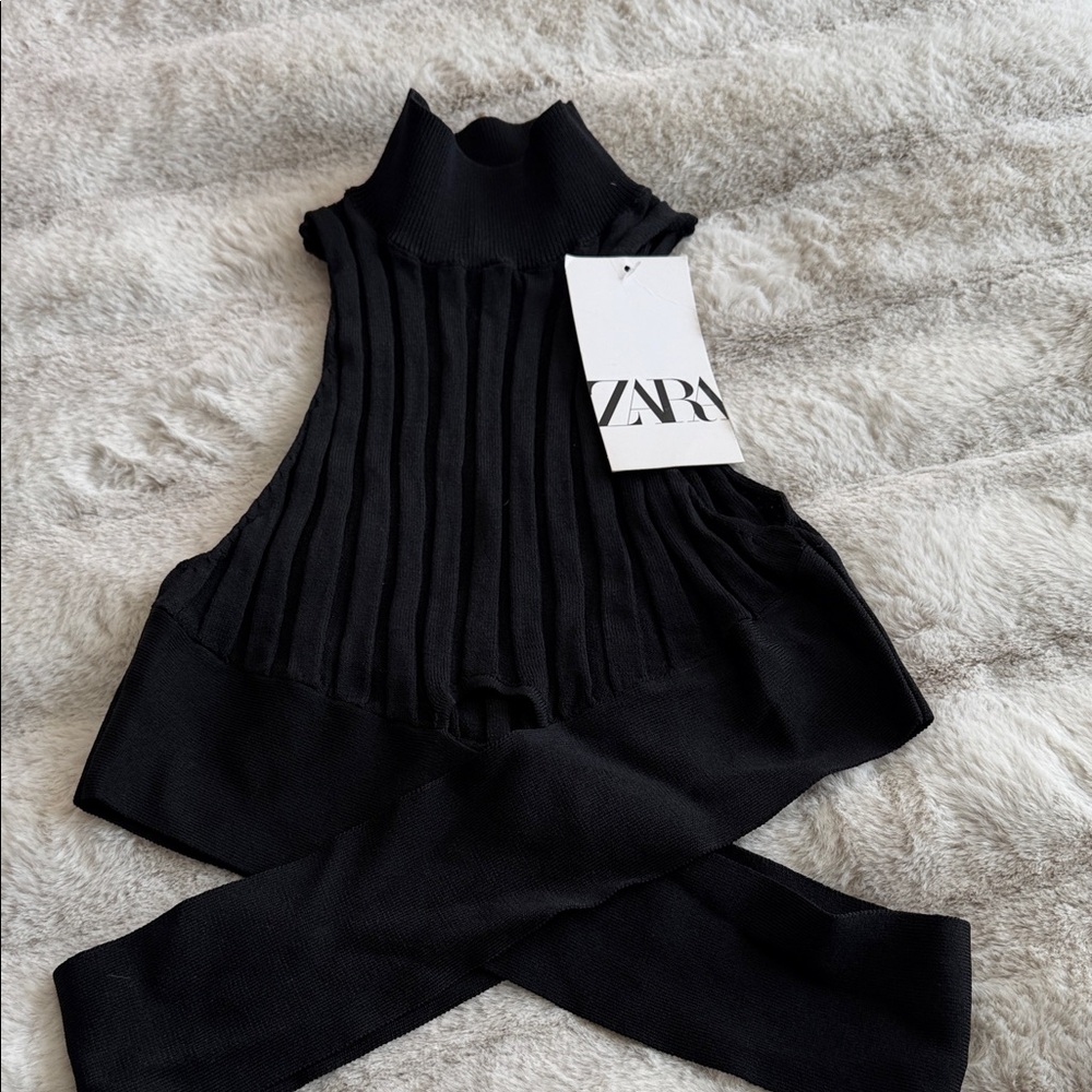 Zara Black Ribbed Knit Accessory - Picture 2 of 4